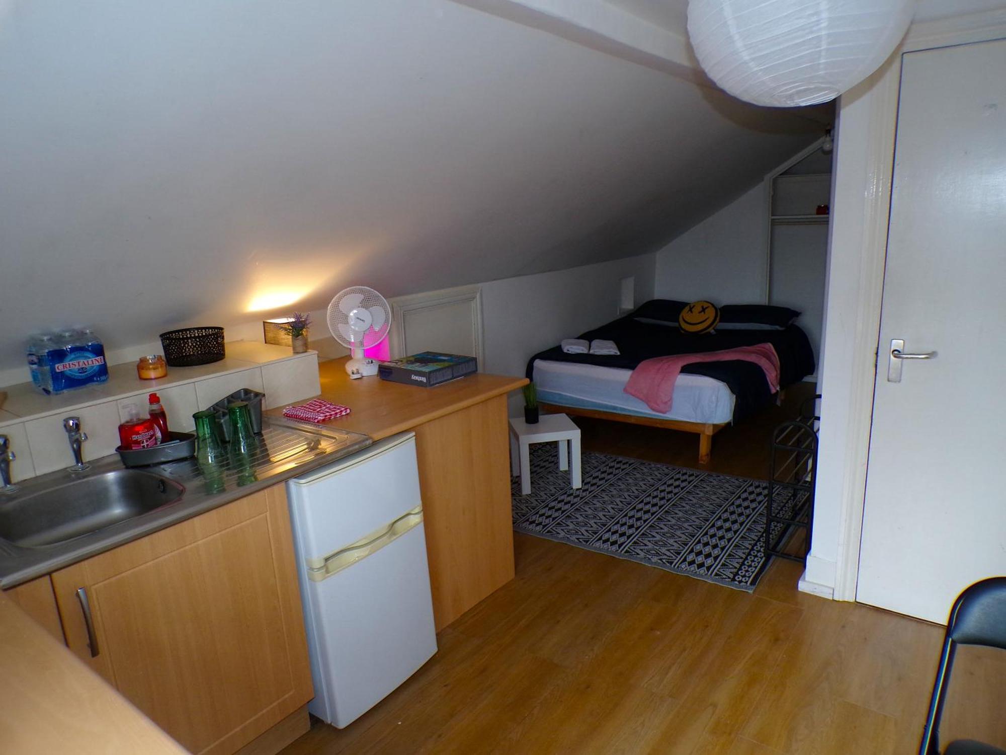 Chiswick Apartments, Center Area Apartment *